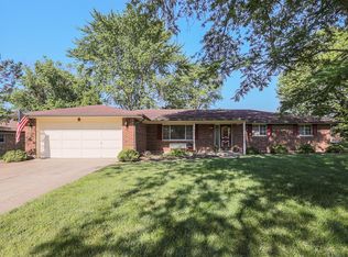 1383 Meadow Bridge Dr, Dayton, OH 45432