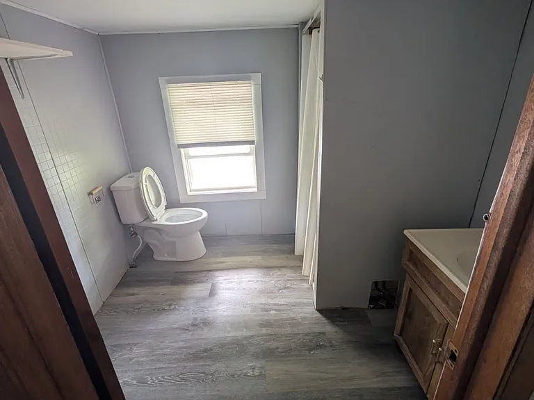 407 7th St NE Staples, MN 56479 — Photo 4