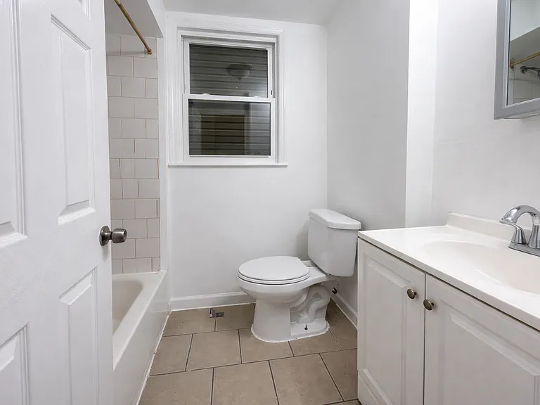 524 Grove Street — Photo 3