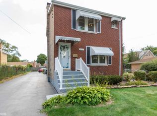 8835 S 52nd Ave, Oak Lawn, IL 60453