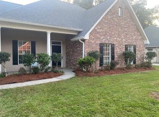 949 Chevreuil St, Mandeville, LA 70448