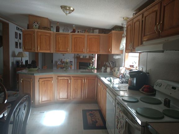 4th image of 225 Lacey Ln