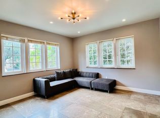 215 Phoenetia Ave APT 4, Coral Gables, FL 33134