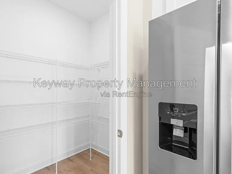 3199 Venetian Dr — Photo 6