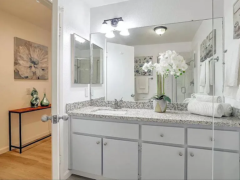 3300 Wolcott Cmn #102 — Photo 31