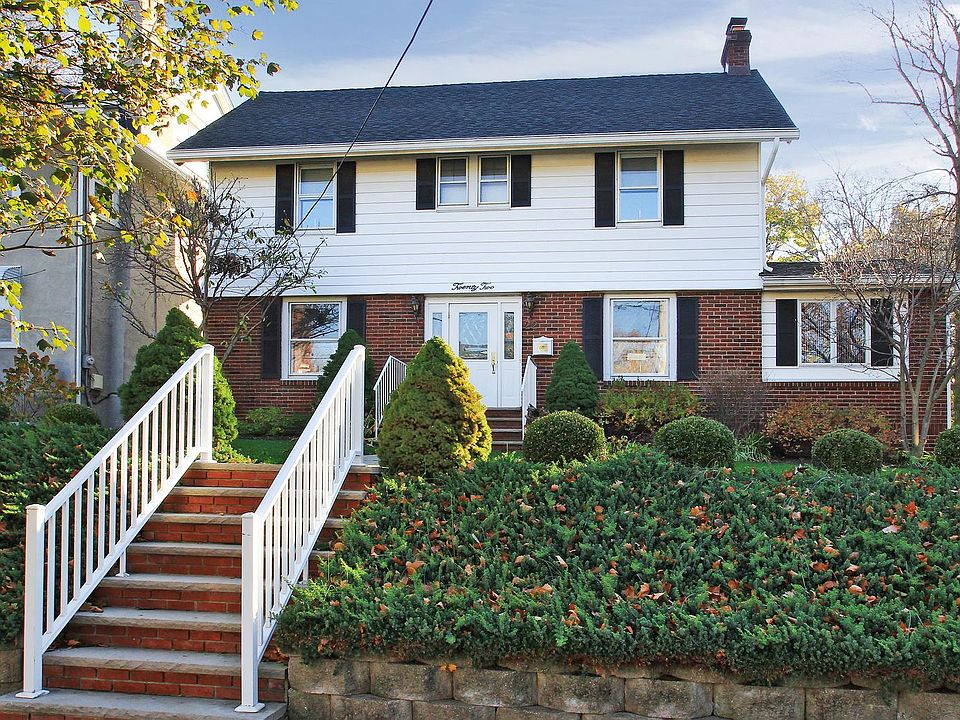 1st image of 22 Whitford Ave