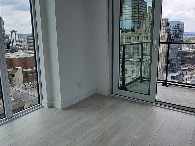 75 James St S #1602 — Photo 7