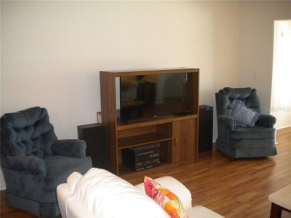 5th image of 4500 Overlook Dr NE APT 211