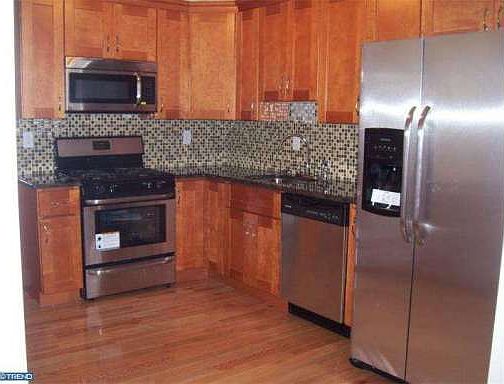 4th image of 3158 Aramingo Ave