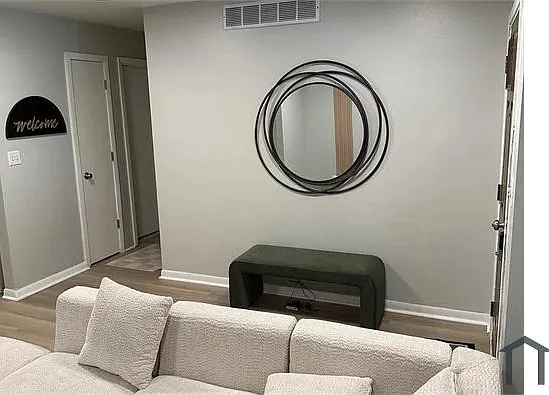 4 bed, 1664 sqft, $2,600 — Photo 3