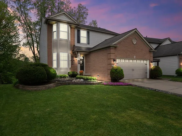 10265 E Avondale Cir, Ypsilanti, MI 48198