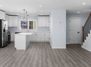 Giovanni Estates, Fall River, MA 02720