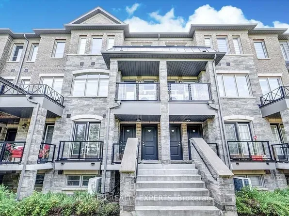 200 Veterans Dr N #16, Brampton, ON L7A 4S6