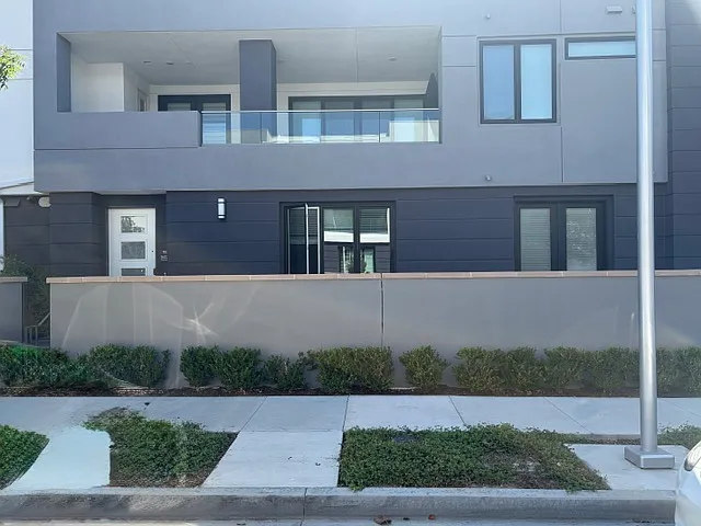 1 bed, 1.5 bath, 1034 sqft, $3,500 — Photo 2