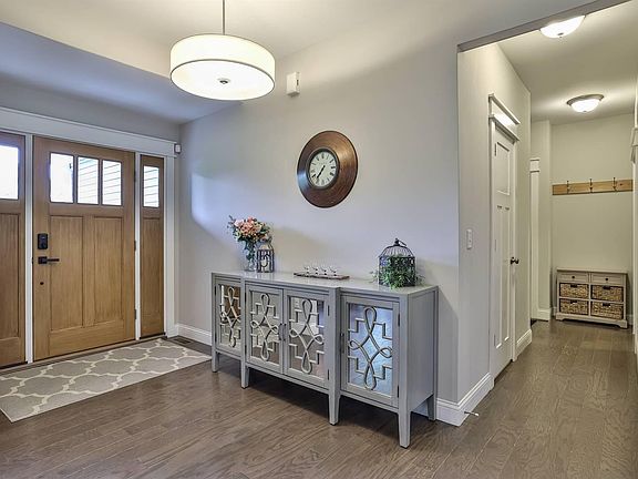 4th image of 1643 Highland Ave