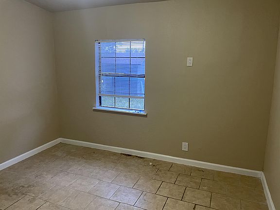 4th image of 1302 Norfleet St