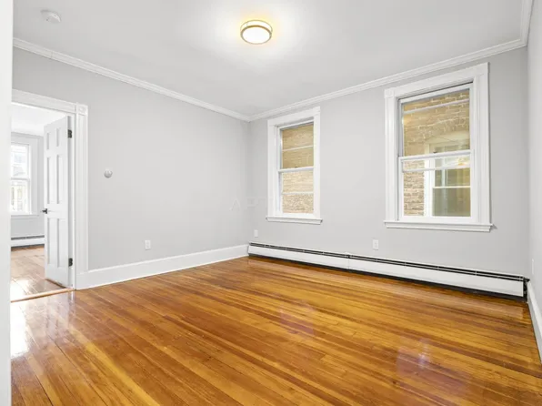 112 Woodstock St #11, Somerville, MA 02144