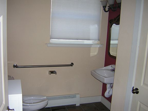 4th image of 307 Coffman St #3A
