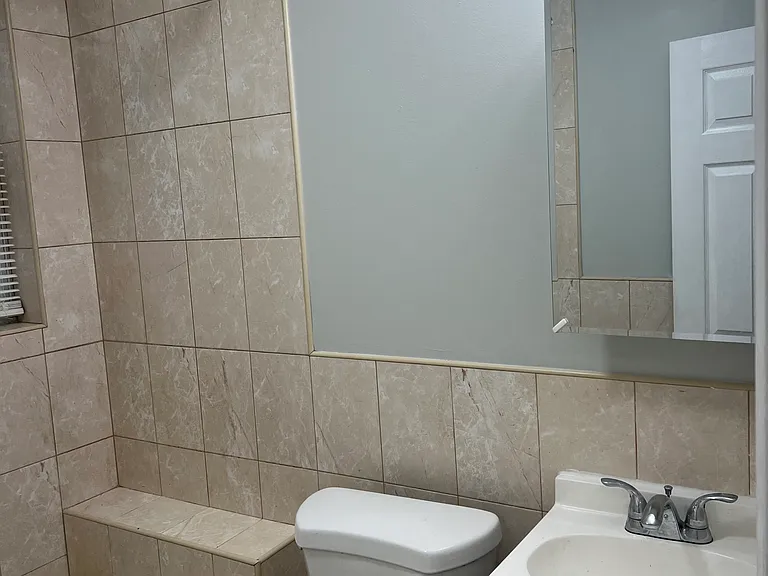 145 E Pleasant St — Photo 16