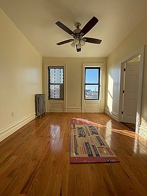5th image of 1946 Amsterdam Ave #61