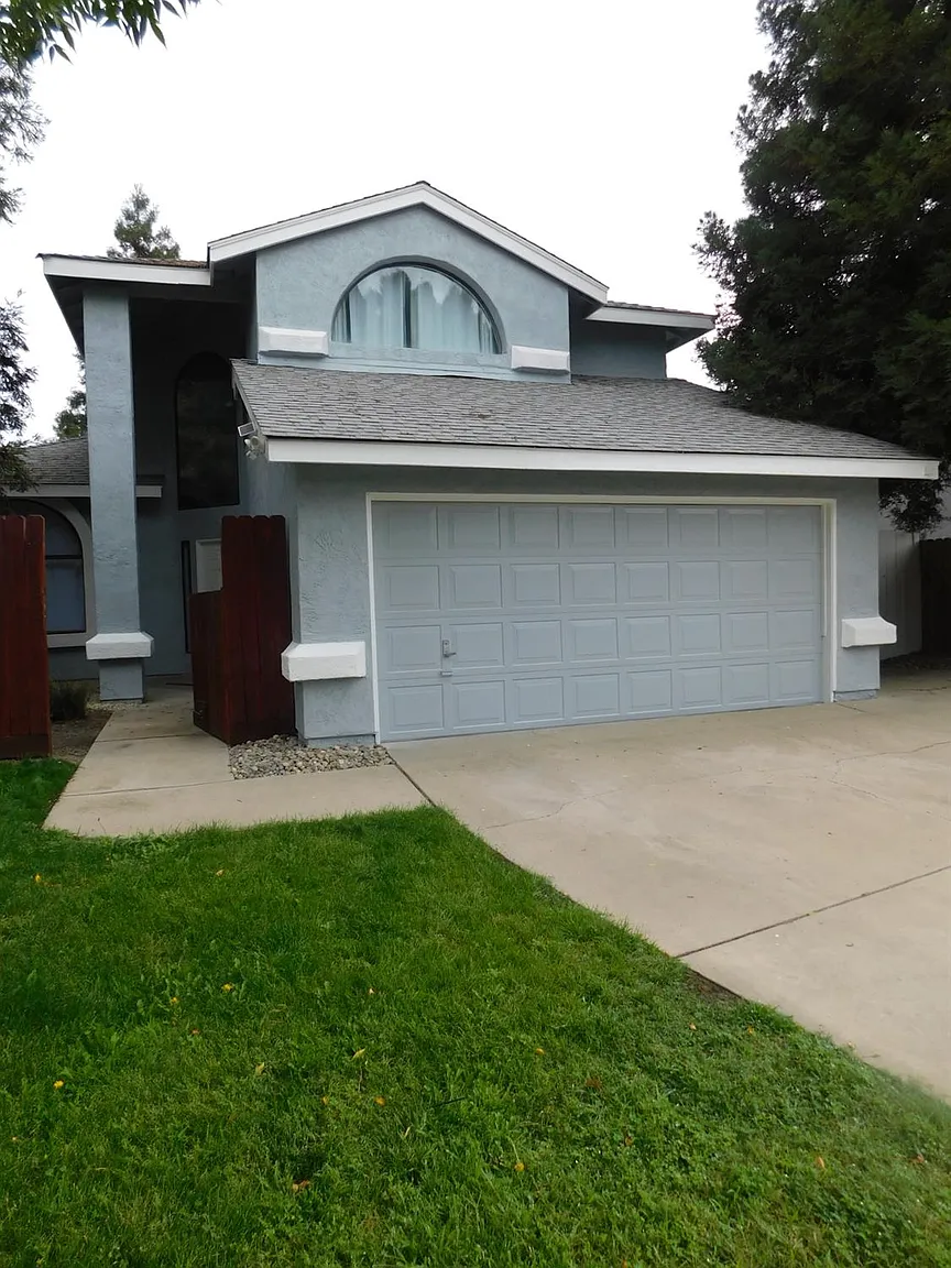 2400 Country Ranch Dr photo 1