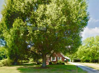 1409 S Main St, Graham, NC 27253