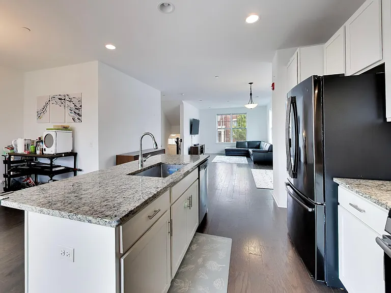 300 Capulina Ct — Photo 7
