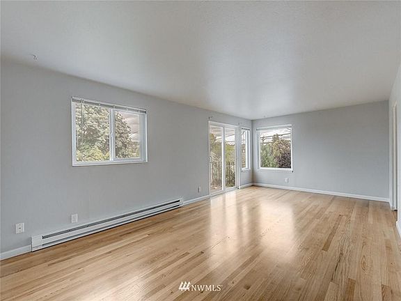 3rd image of 3011 Warren Ave N Unit A