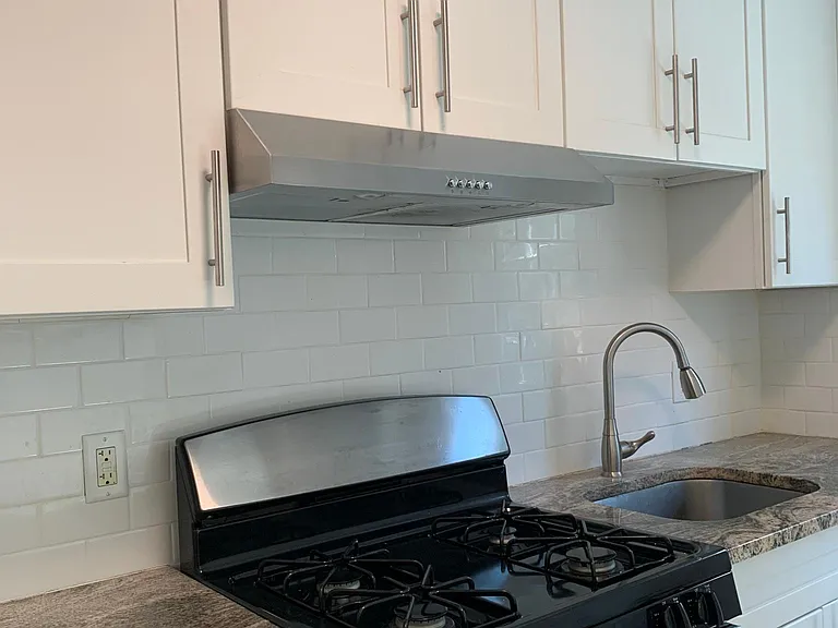 139 Boyd Ave #1F — Photo 6