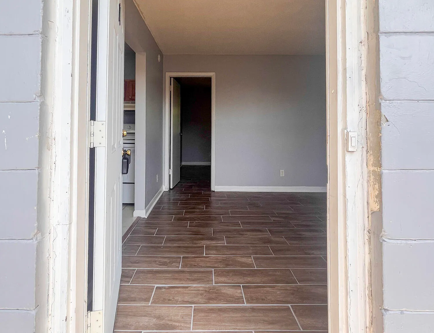 1 bed, 1.0 bath, 500 sqft, $829 — Photo 3