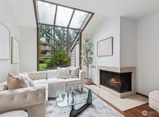 13730 15th Ave NE APT E102, Seattle, WA 98125