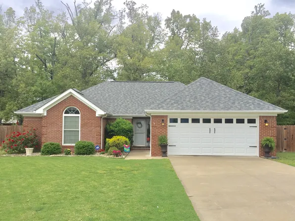 14 Dove Ln, Metropolis, IL 62960