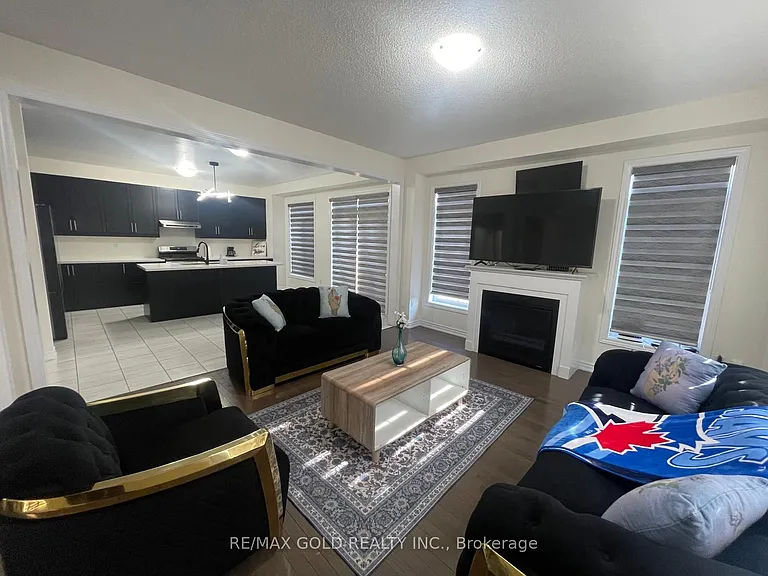 537 Veterans Dr — Photo 33