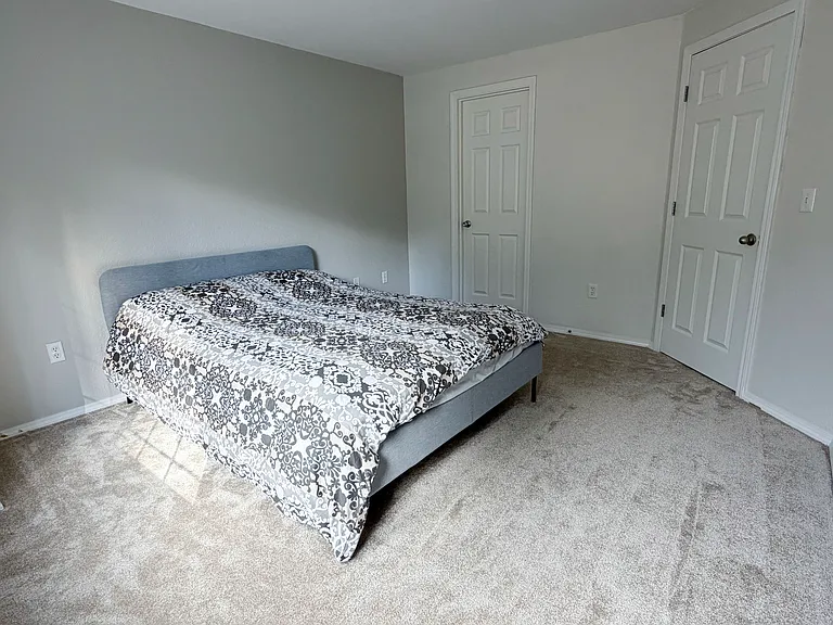 15433 Country Club Dr #E202 — Photo 8