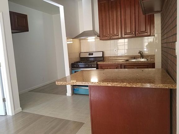2nd image of 207 E 115th St APT 5