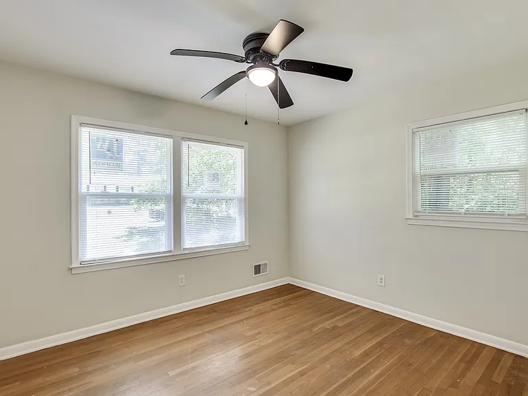 1725 Cheltenham Ln — Photo 8