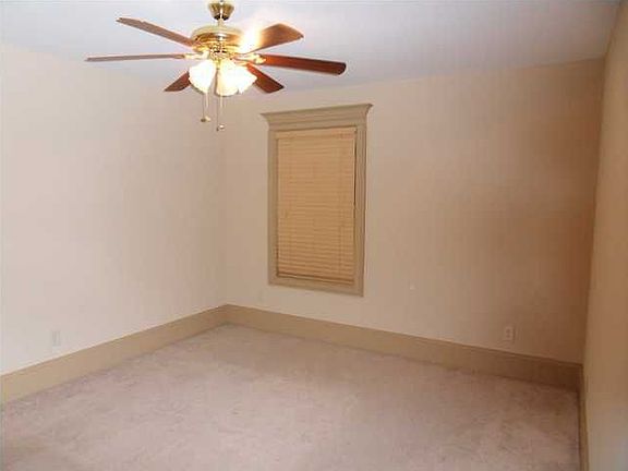 5th image of 1015 14th Ave