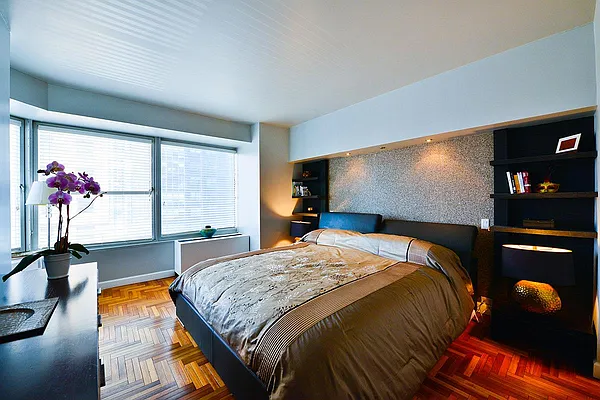 Sold by Philip Mark International Realty LLC | media 6