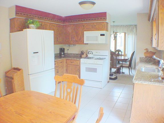 4th image of 920 Apple Dr