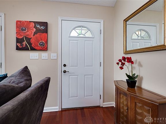 5th image of 38 Edinburgh Village Dr