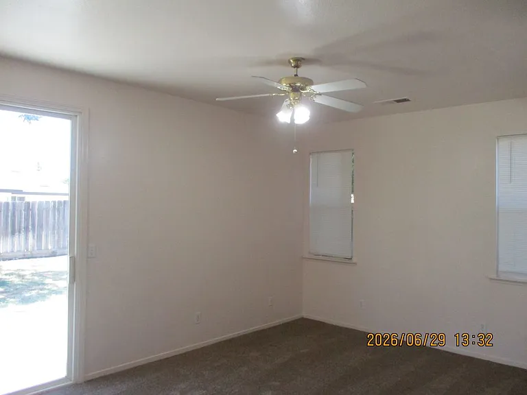 1225 E Cinnamon Dr — Photo 13