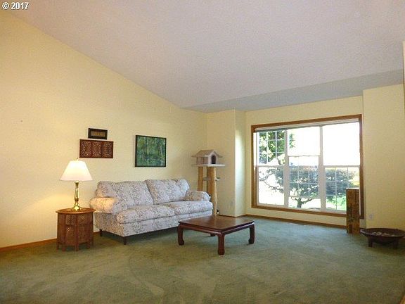 4th image of 19305 Mahogany Dr