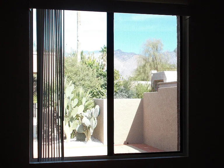 4472 E Kleindale Rd — Photo 10