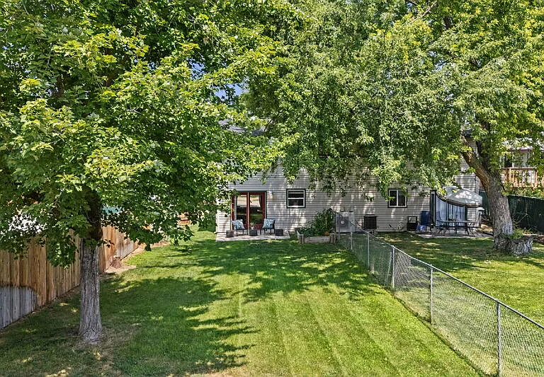 4327 W Grover St — Photo 24