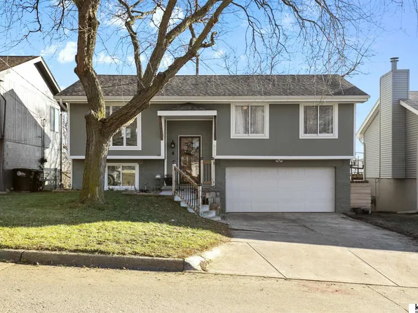 8319 Bedford Ave, Omaha, NE 68134