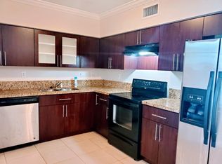 2536 Van Buren St, Hollywood, FL 33020