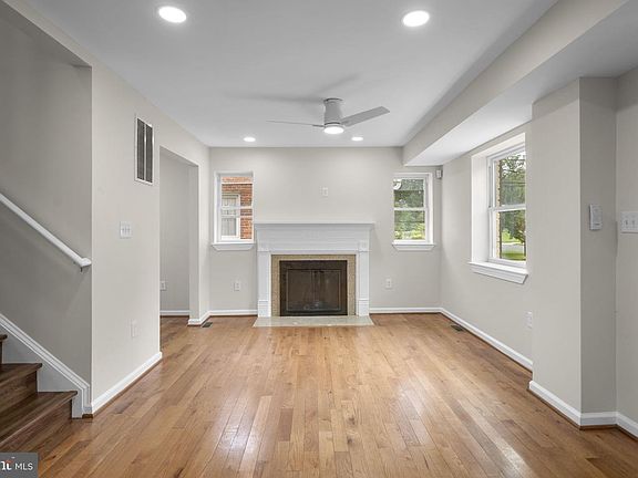 5th image of 9410 Washington Blvd
