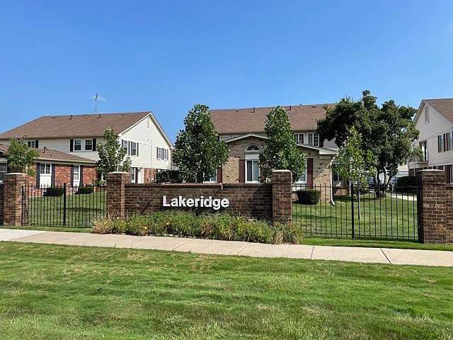 1st image of 34748 Jefferson Ave