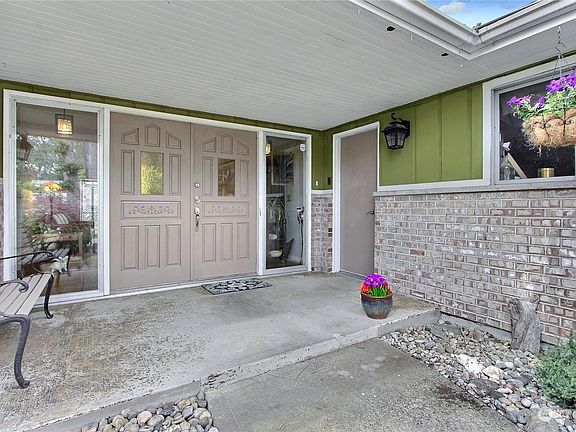 2nd image of 8504 Woodlawn Avenue SW