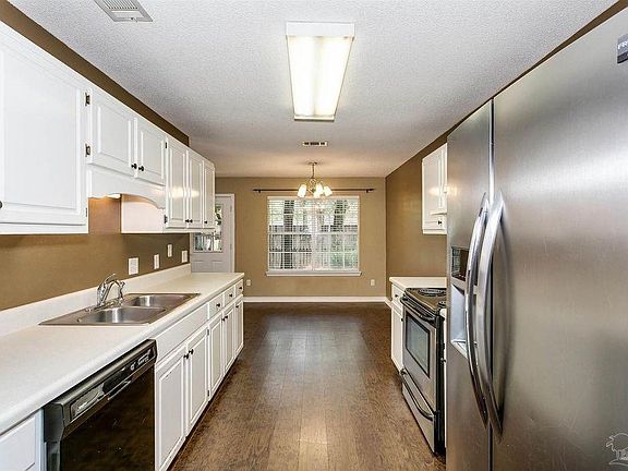3rd image of 6210 Cottage Woods Dr
